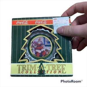 Coca Cola Vintage Santa Christmas Ornament Bottle Cap Tree NEW